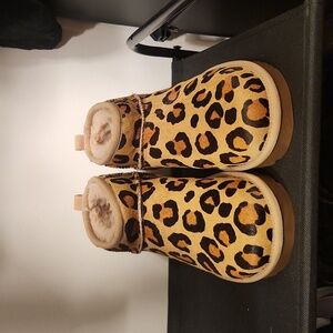 UGG ultra mini size 7